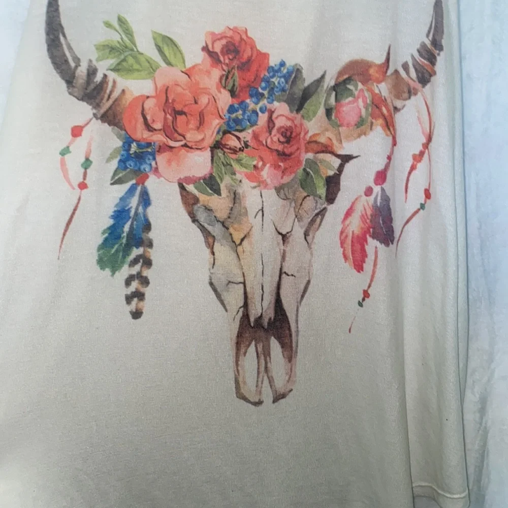 NWOT FLORAL COW SKULL TANK TOP - Picture 2 of 4